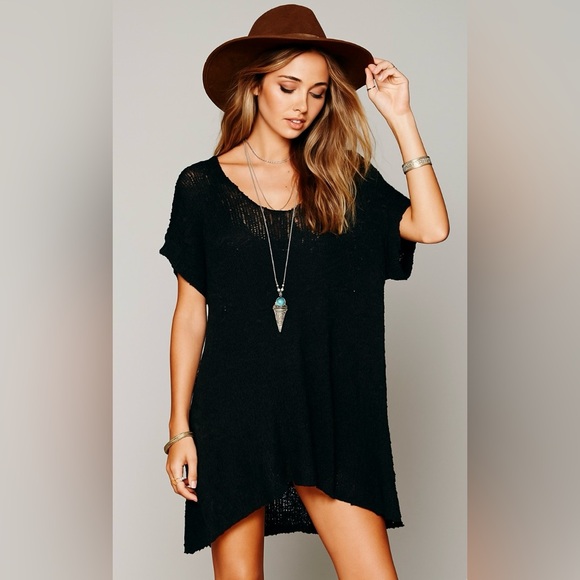 Free People Dresses & Skirts - Free People Women’s S Black Knit Bohemian Short Sleeve Tunic Sweater Dress